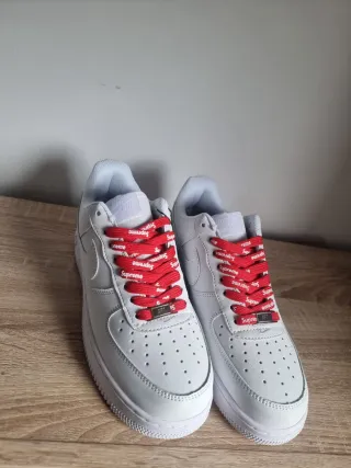 Nike Air Force 1 Supreme Blancas
