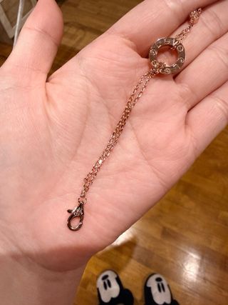 Pulsera de oro con círculo y diamantes