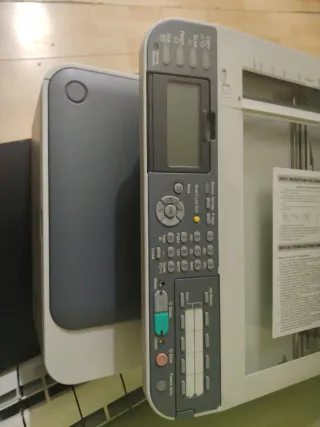 Impresora Láser Color Multifunción