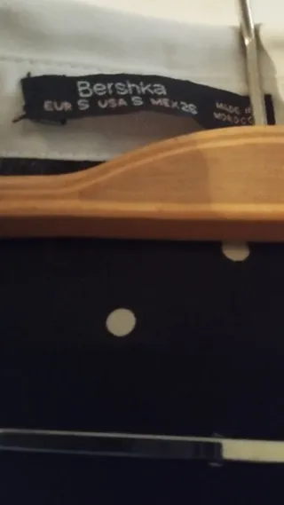 Camisa Bershka lunares manga larga