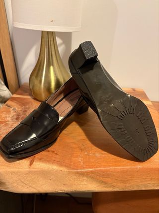 Zapatos Lottusse estilo Mocasín. Talla 36. Negros