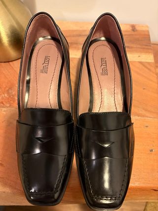 Zapatos Lottusse estilo Mocasín. Talla 36. Negros