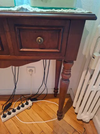 Antigua consola madera