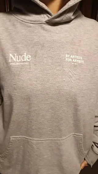 Sudadera Nude Proyect como nueva