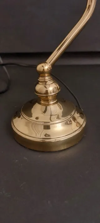 Pie de lámpara dorado metal