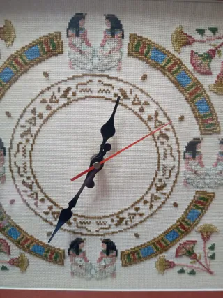 Cuadro Reloj Punto de Cruz Hecho a Mano