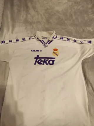 Camiseta Kelme Real Madrid Blanca y Morada