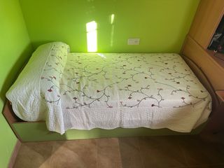 Cama individual 90x100 cm con colchónes