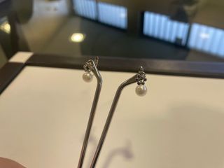 Pendientes Oro Blanco 18K Perla y Diamante