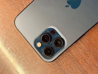 iPhone 13 Pro Max Negro/Azul Marino