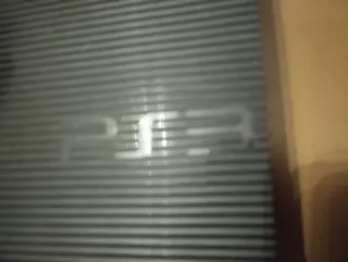 Consola PS3 Sony Negra + 2 Mandos + 1 Juego