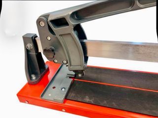 Cortadora de azulejos MacoDiám con maletín