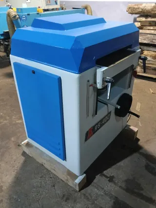 Máquina de carpinteria. Regrueso.