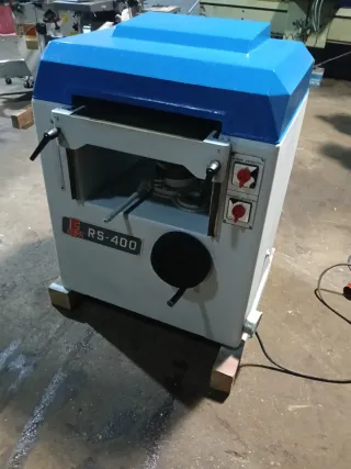 Máquina de carpinteria. Regrueso.