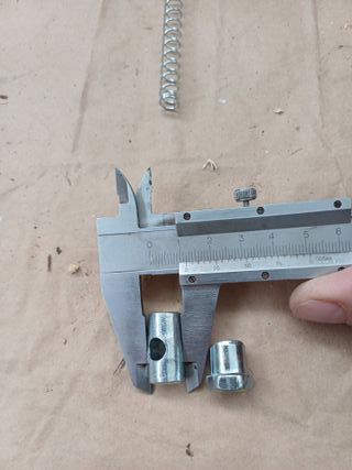 KIT AJUSTE VARILLA FRENO TRASERO MOTO