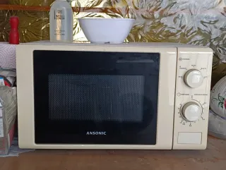 Microondas Ansonic. DISPONIBLE HASTA 9Marzo