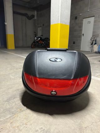 Baúl y Soporte Yamaha MT-07.