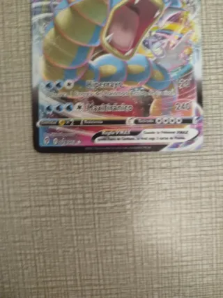 Cartas Pokémon Espeon V y Gyarados VMAX