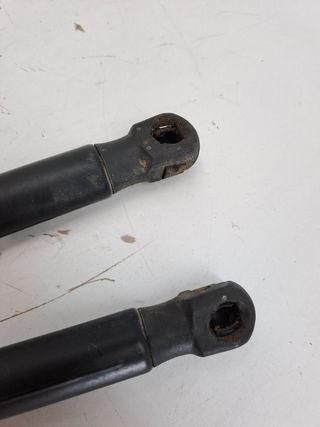 AMORTIGUADORES MALETERO / PORTON VOLVO V40