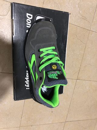 Zapato de seguridad U-Power gris y verde