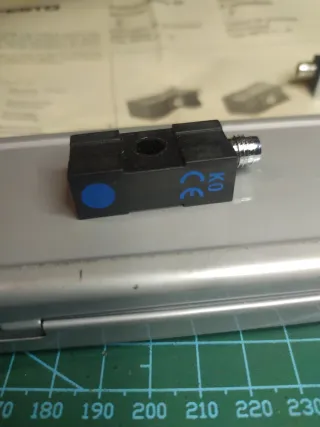 Sensor Festo SMTO-1-PS-S-LED-24C