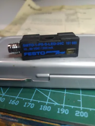 Sensor Festo SMTO-1-PS-S-LED-24C