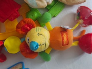 Lote juguetes Bebé: Volante,teléfono,Libro Piano