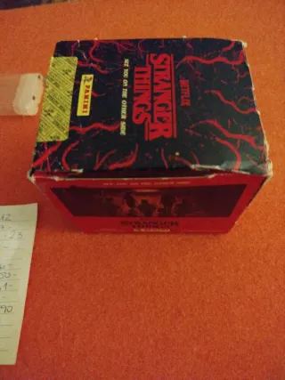 Cromos Stranger Things Panini - Cambio