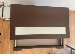 Mesa de centro elevable de madera y cristal