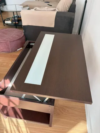 Mesa de centro elevable de madera y cristal