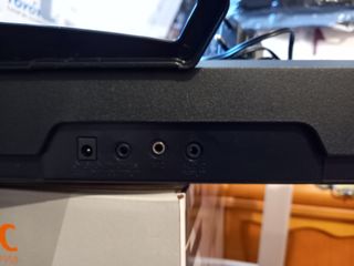 Teclado Musical OQAN 61 Teclas + Controlador MIDI