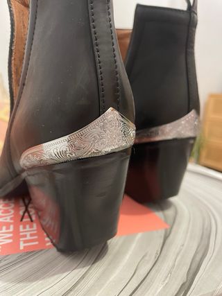 Botines Jeffrey Campbell Negro y plata