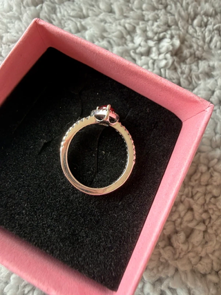 Anillo Pandora Corazón Rojo