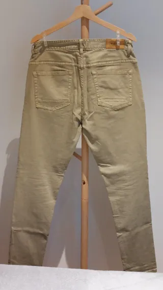 Lote 2 pantalones Mango y Boston Man