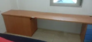 Escritorio para estudio, oficina o habitación