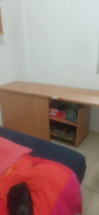 Escritorio para estudio, oficina o habitación