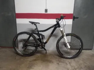 Bicicleta Kona Doble Suspensión