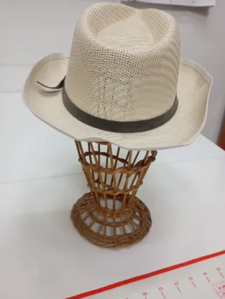 LOTE 5 SOMBREROS DE MUJER