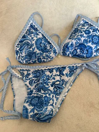 Bikini estampado floral azul talla L