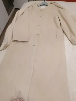 Abrigo de lana beige mujer