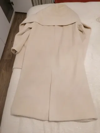 Abrigo de lana beige mujer