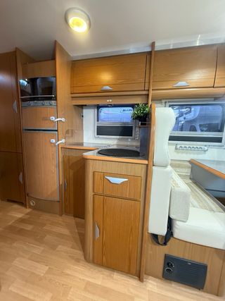 Autocaravana garaje XXL/exclusiva/50000km/2012