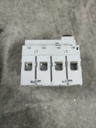 Merlin Gerin multi9 ID Interruptor Diferencial