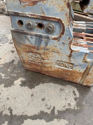 Pesas Tractor New Holland