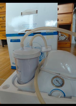 Aspirador de fluidos portátil