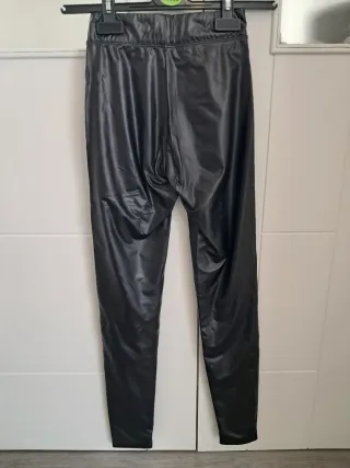 Leggings efecto piel XS Bershka