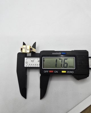 Anillo de oro de 18k piedras, 5.72 g, T-16.