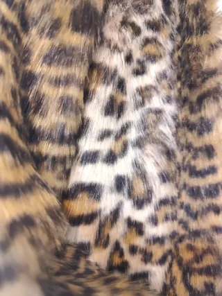 Chaquetón pelo animal print Como nuevo