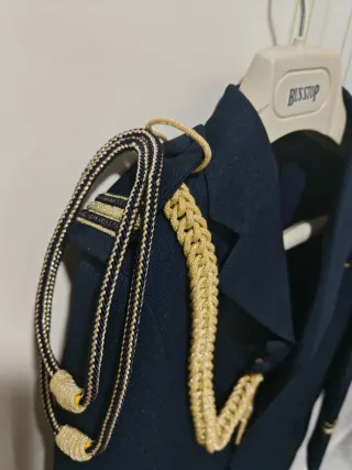 Traje comunión niño azul y dorado talla 7