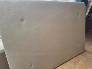 Base tapizada y colchón